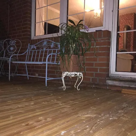 Ganzes Haus, drei Räume mit Kamin Magdeburg