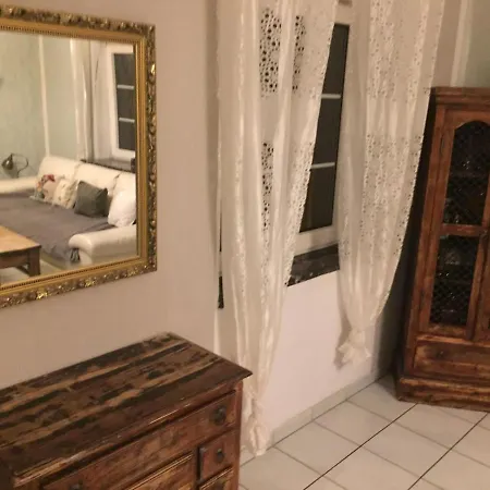 Apartment Ganzes Haus, drei Räume mit Kamin